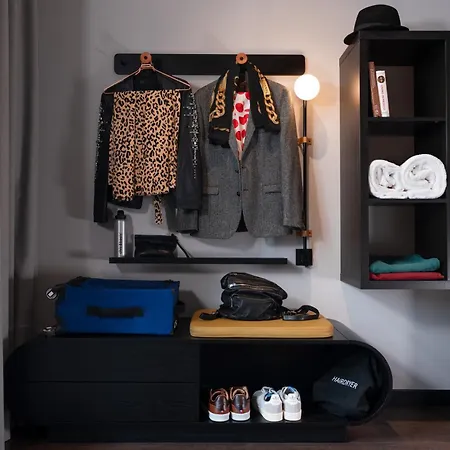 Chic&basic Gravity Готель